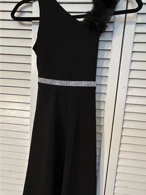 Black One-Shoulder Rhinestone Waist Evening Dress